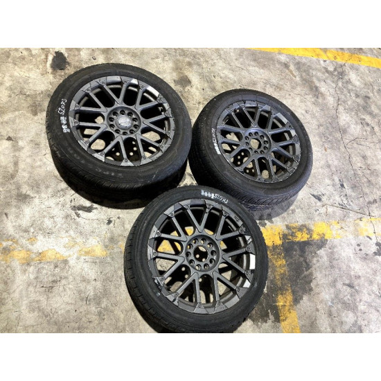 Rims And Tires 17" For Toyota Stock 52073