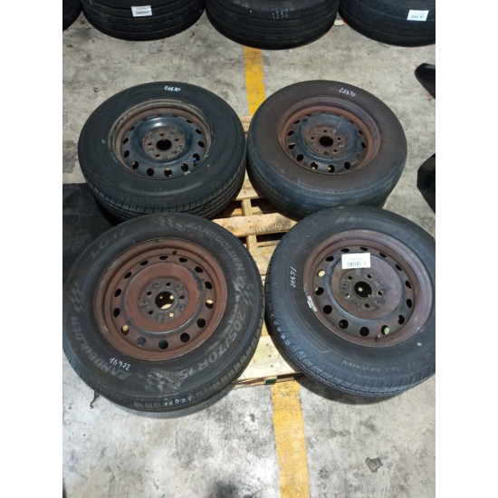 Rims And Tires 15" For Toyota Stock 16972
